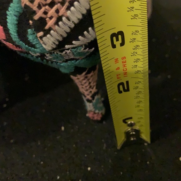 Charles by Charles David Addie multi floral 11 - Picture 7 of 8